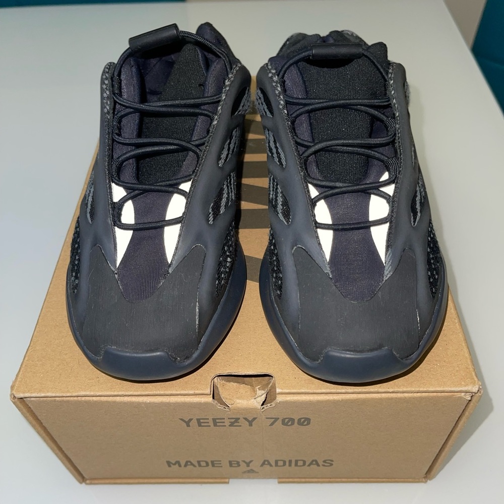 Yeezy 700